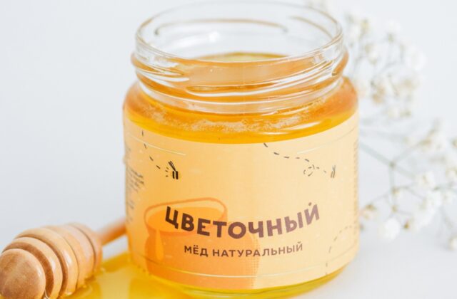 Банка цветочного мёда ДОБРЫЙ МЁД с этикеткой и деревянной ложкой для мёда